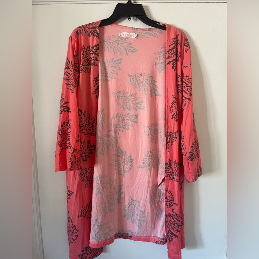 DJH pink matching top and bottom set with black leaf patterns